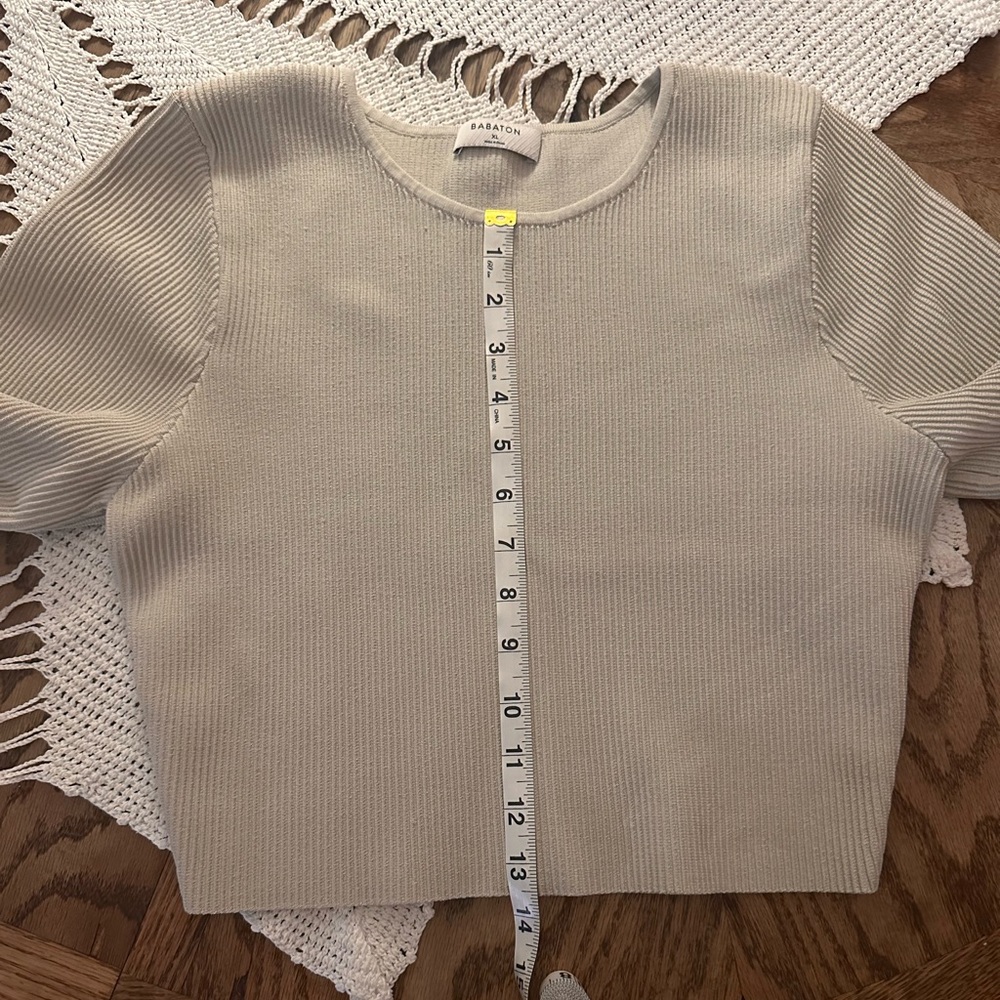 ❌SOLD❌ Babaton sculpt knit cropped longsleeve shirt - Picture 5 of 5